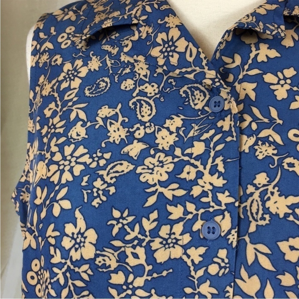 🆕 VILLAGER Blue Floral
Sleeveless Blouse L P - Picture 2 of 6
